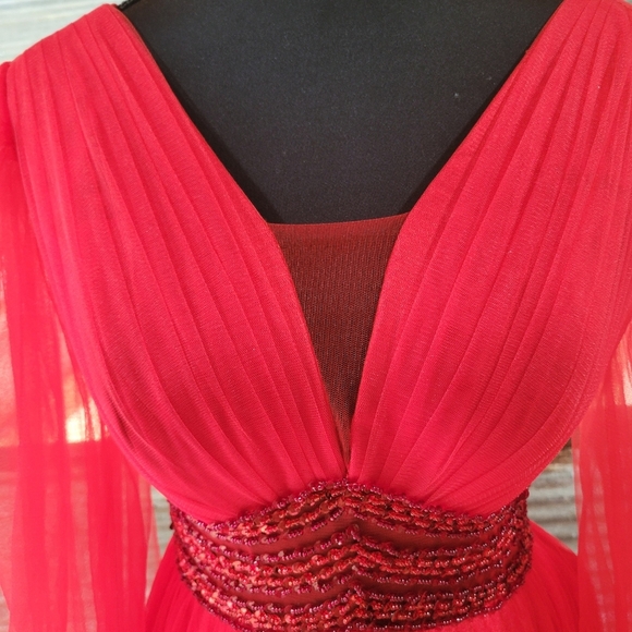 Elegant Red Long Sleeve Dress - Picture 5 of 16